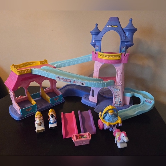 Klip Klop Bundle🦄Castle Carriage Disney Princess Aurora / Rapunzel Food&Ramp - Picture 1 of 13